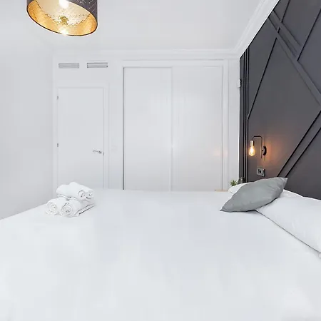 Bhost - Marina Banus