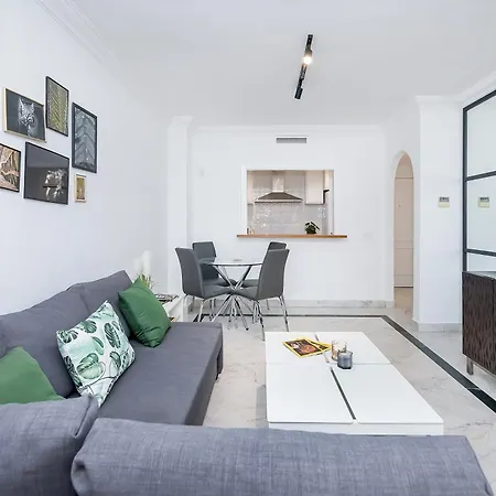 Bhost - Marina Banus Apartment