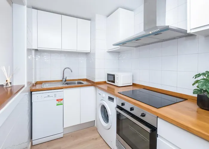 Bhost - Marina Banus